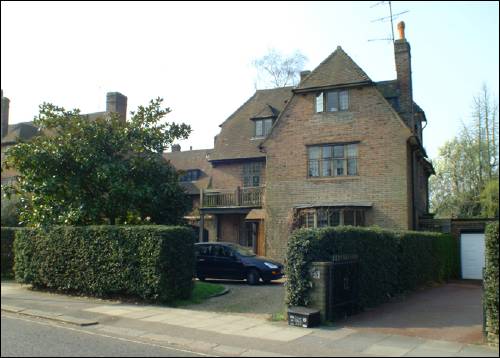 053 Hampstead Way a
